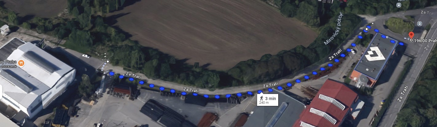 Pěší cesta od zastávky Za Tratí k Motokáry Praha